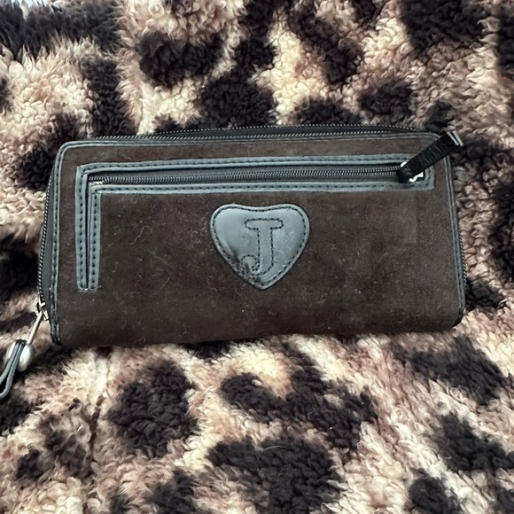 Black velour, juicy couture French wallet - Picture 2 of 4